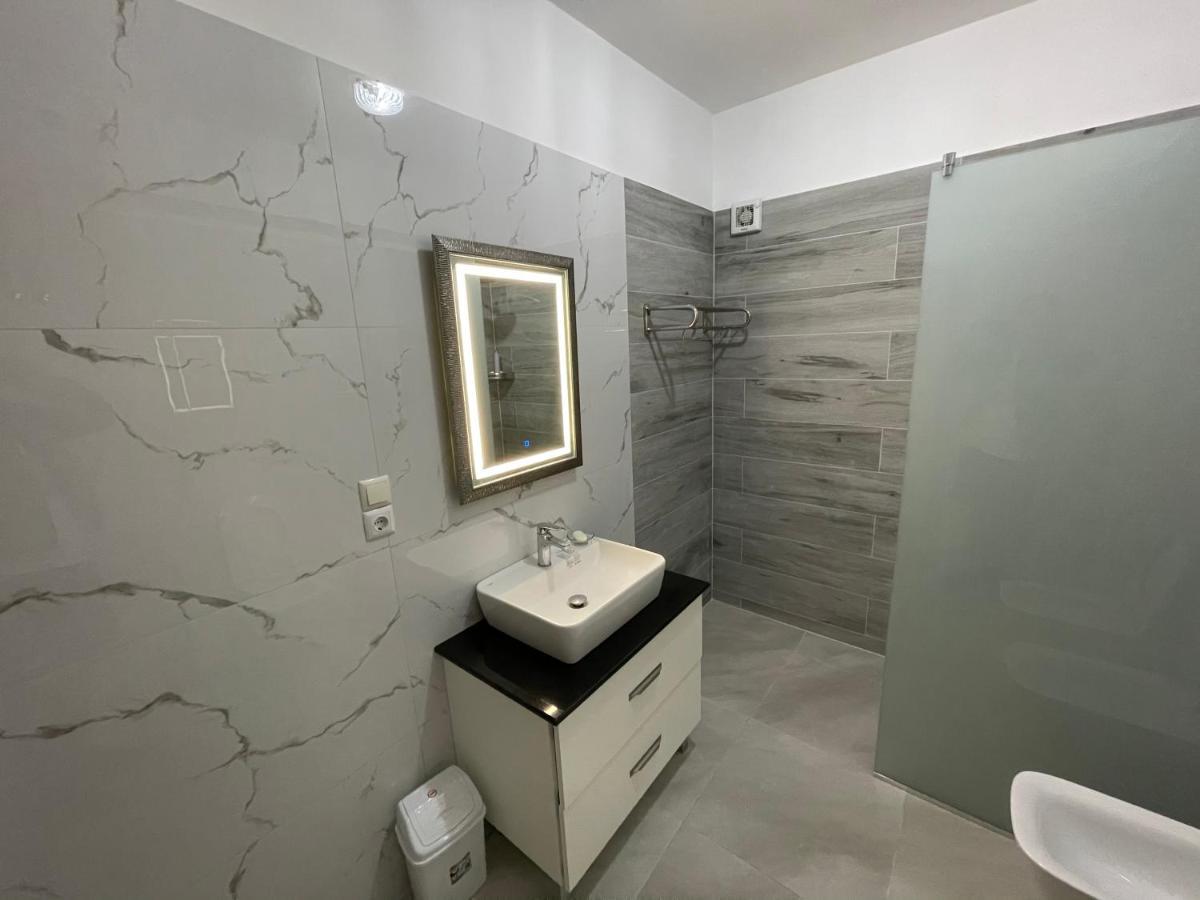 סרנדה Garden Villa Apartments מראה חיצוני תמונה